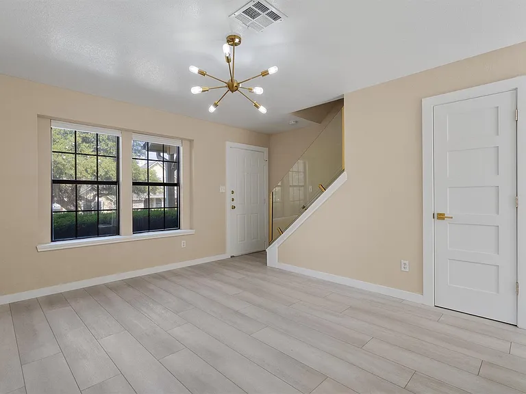 11901 Swearingen Dr #105 — Photo 5