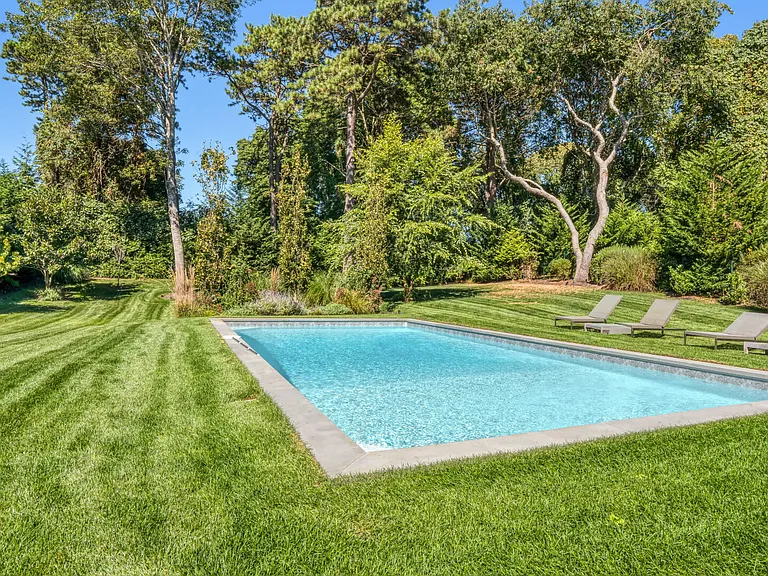 41 Shinnecock Hills Rd — Photo 32