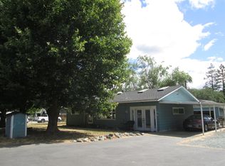 797 Schroeder Ln, Grants Pass, OR 97527