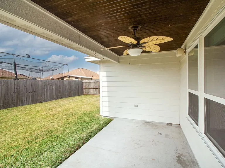 3825 Kangaroo Ct — Photo 26