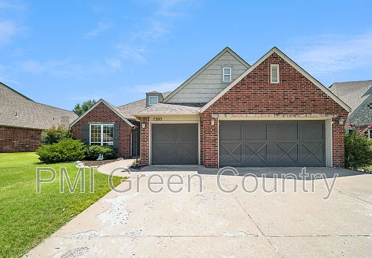 7305 E Indianola St — Photo 1