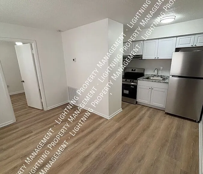 507 Duchess Ct #2 — Photo 2