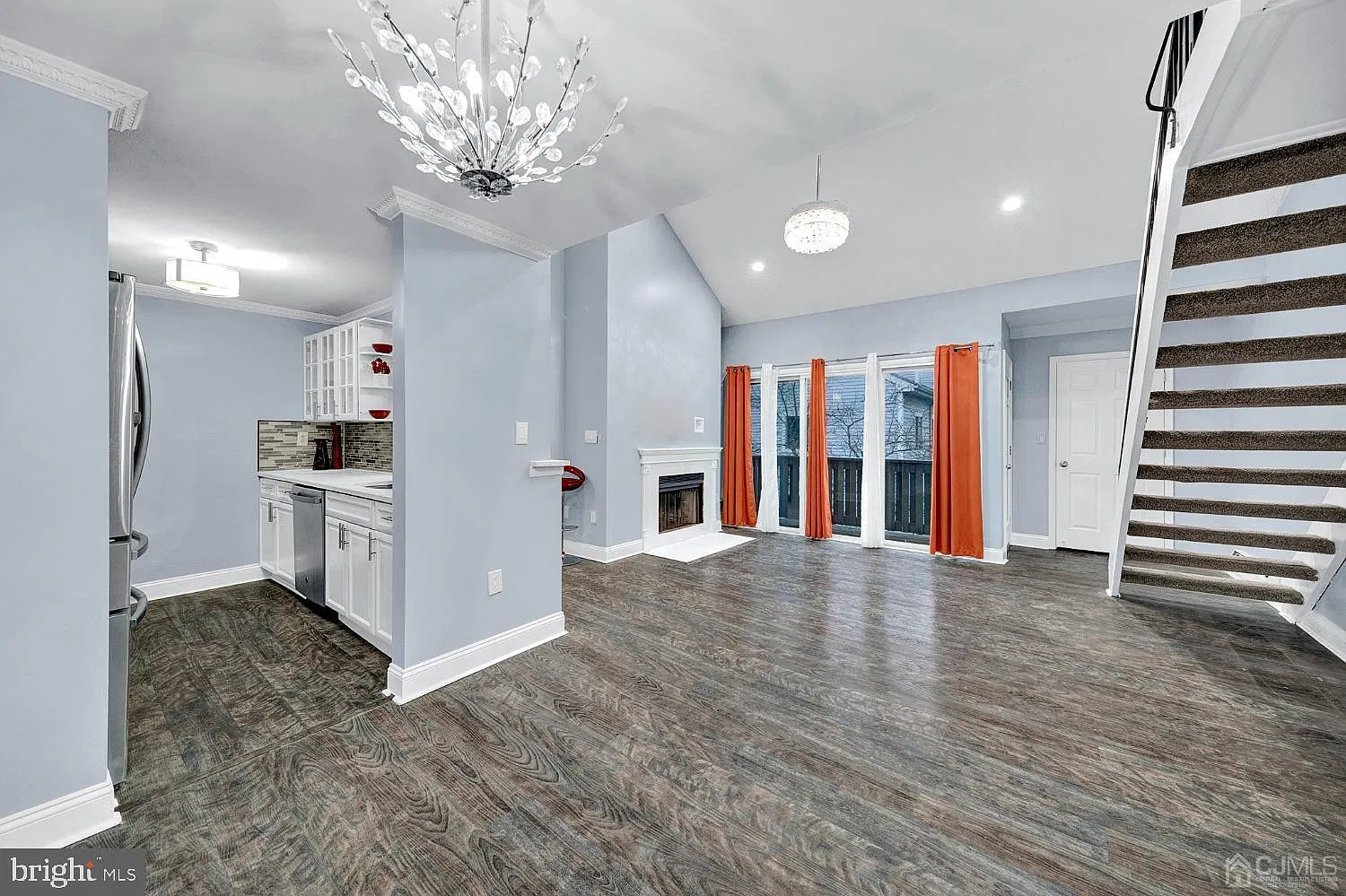 2 bed, 2.0 bath, 1044 sqft, $2,500 — Photo 1