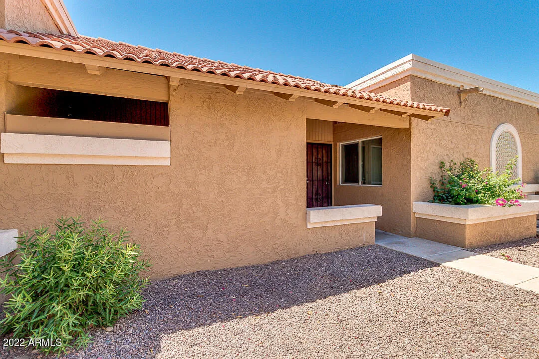 2 bed, 2.0 bath, 863 sqft, $1,450 — Photo 3