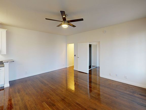 4th image of 326 S Normandie Ave APT 301