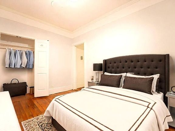 4th image of 277 6th Ave #2