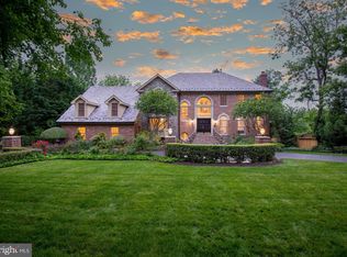 9621 River Rd, Potomac, MD 20854