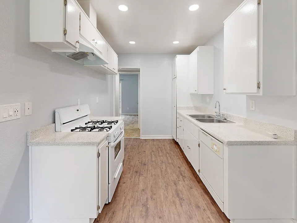 Cedar Glen Apartment Homes