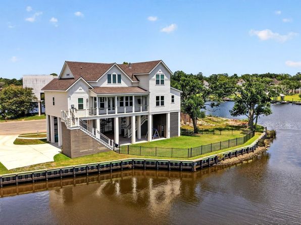 8 Riversbend Dr