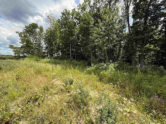 4th image of 19 Lakestone