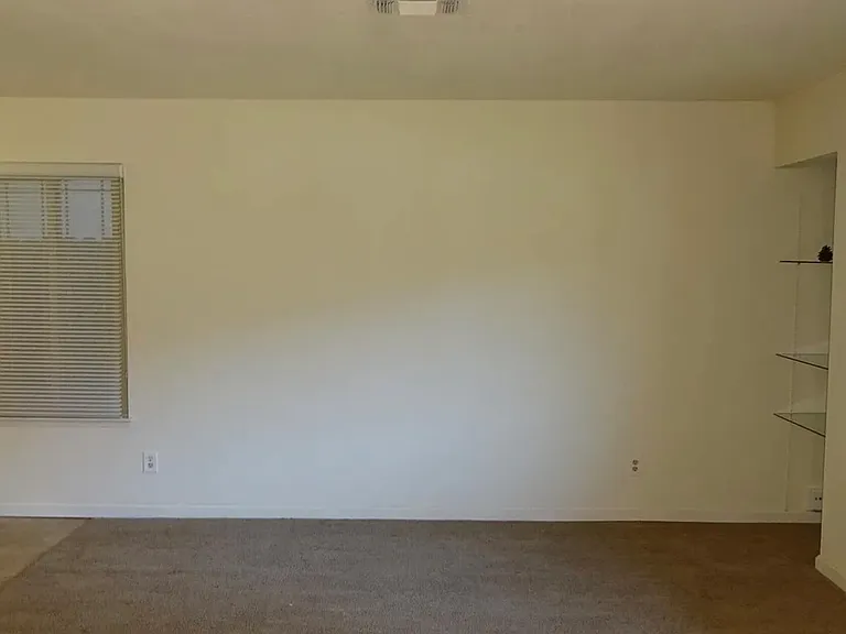 2223 Ellery Ave — Photo 2