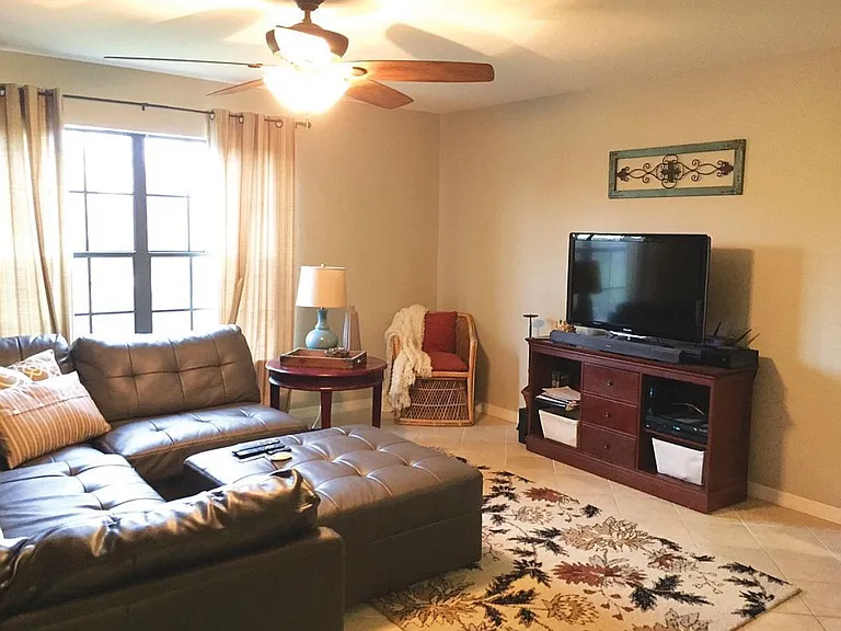 6100 Gulfport Blvd S #301 — Photo 3
