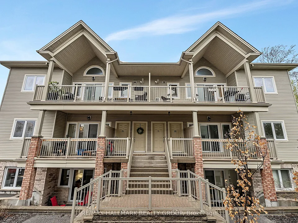 1109 Stittsville Main St #L