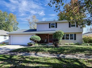 2524 Hillwood Ct, Appleton, WI 54911