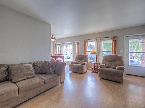 4th image of 4433 Snowden Ave