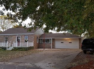 907 Amenia St, Wolverine Lake, MI 48390