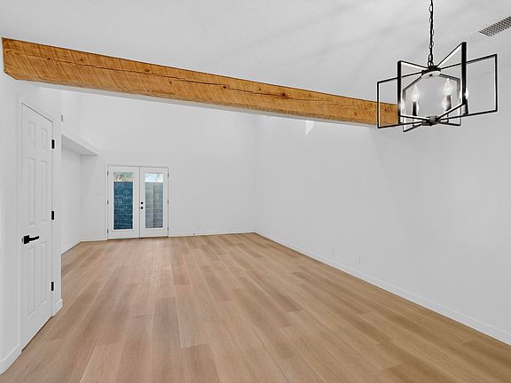 5th image of 619 Avenida Montoya NE