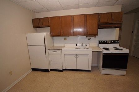 3rd image of 810 S 49th St APT D