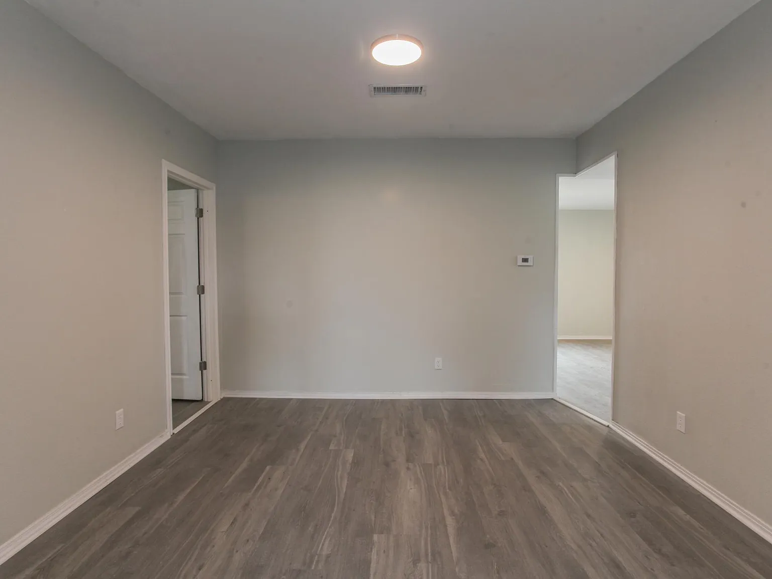 3 bed, 1600 sqft, $1,800 — Photo 3