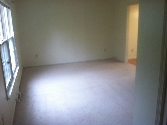 4th image of 4218 Wood Park Dr
