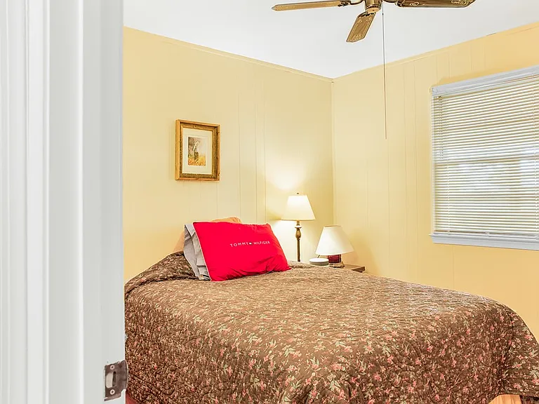 496 Bay Quarter Dr — Photo 13