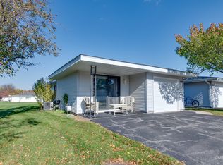 932 Westfield Ln, Schaumburg, IL 60193