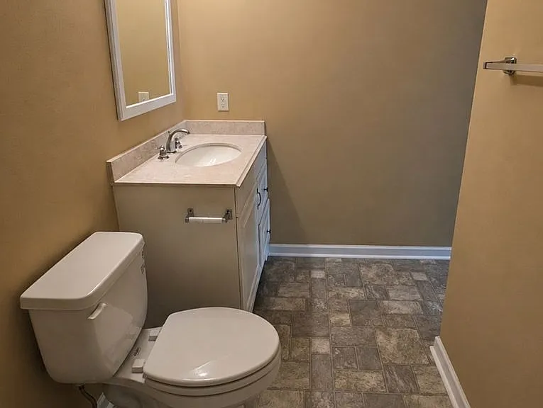 1280 White Tree Ln #B — Photo 14