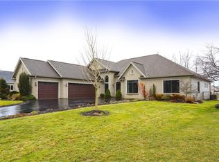 262 N Rockingham Way, Amherst, NY 14228