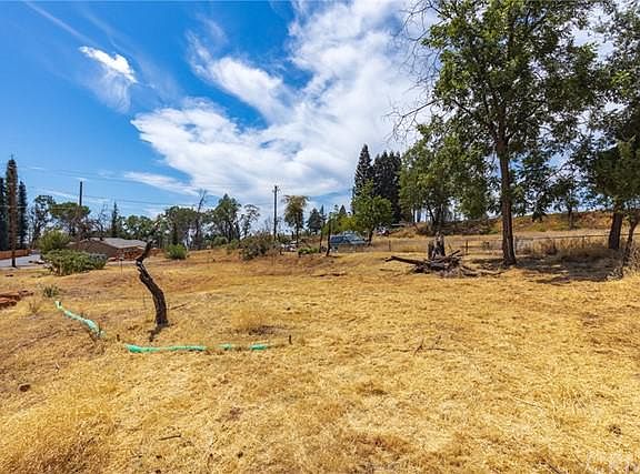 4th image of 533 Oakwood Ln