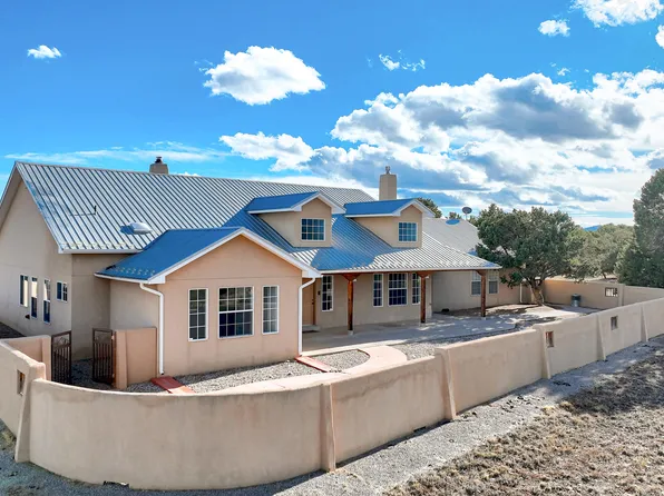 5 Richland Dr, Tijeras, NM 87059