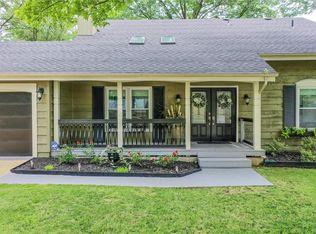 834 Garonne Dr, Manchester, MO