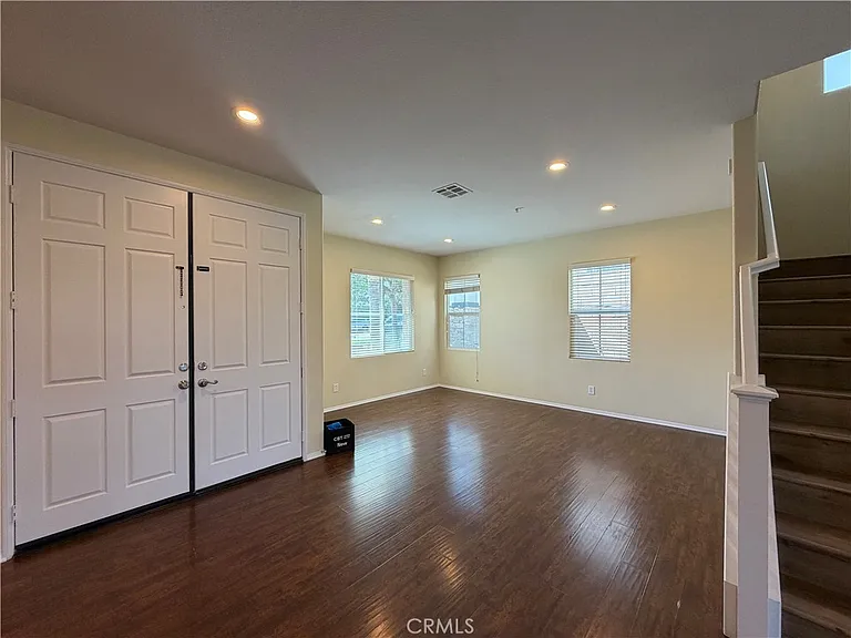 6045 Medinah St — Photo 3
