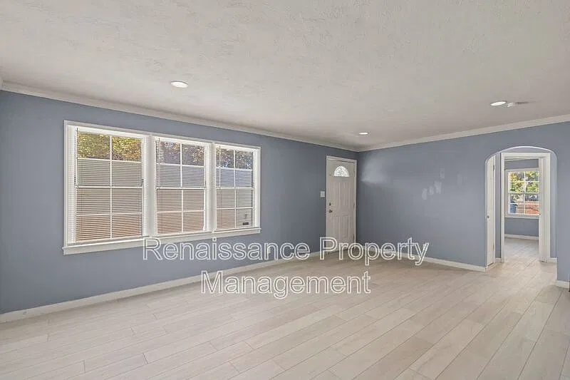 2 bed, 1.0 bath, 874 sqft, $1,700 — Photo 3