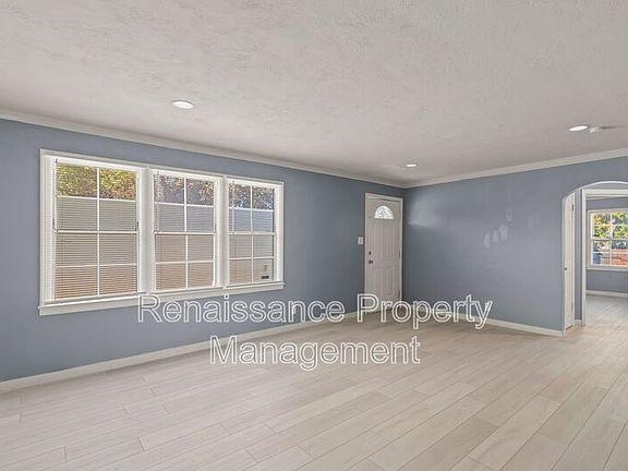 3rd image of 2406 Telegraph Ave