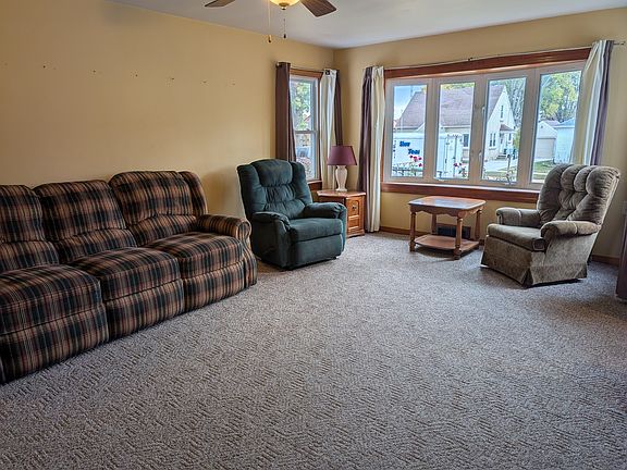 2nd image of 705 Holcomb Ave