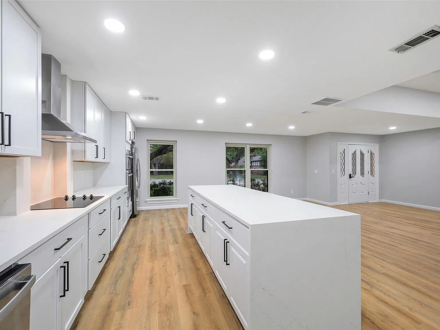 5 bed, 3197 sqft, $4,000 — Photo 4