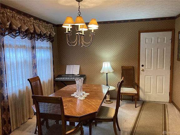 3rd image of 2582 Valais Ct