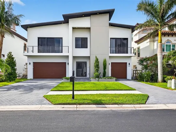 131 Forest Hills Dr, Redington Shores, FL 33708