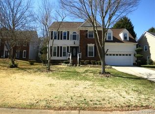 2812 Carriage Crossing Dr, Matthews, NC 28105