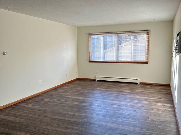5th image of 2730 Dupont Ave S APT 206