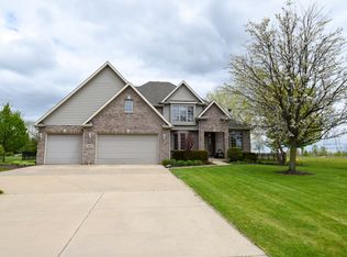 18829 S Chestnut Dr, Shorewood, IL 60404
