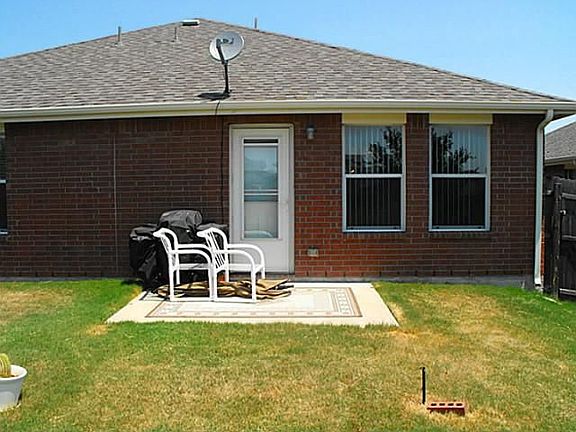 3rd image of 1416 Sun Breeze Dr