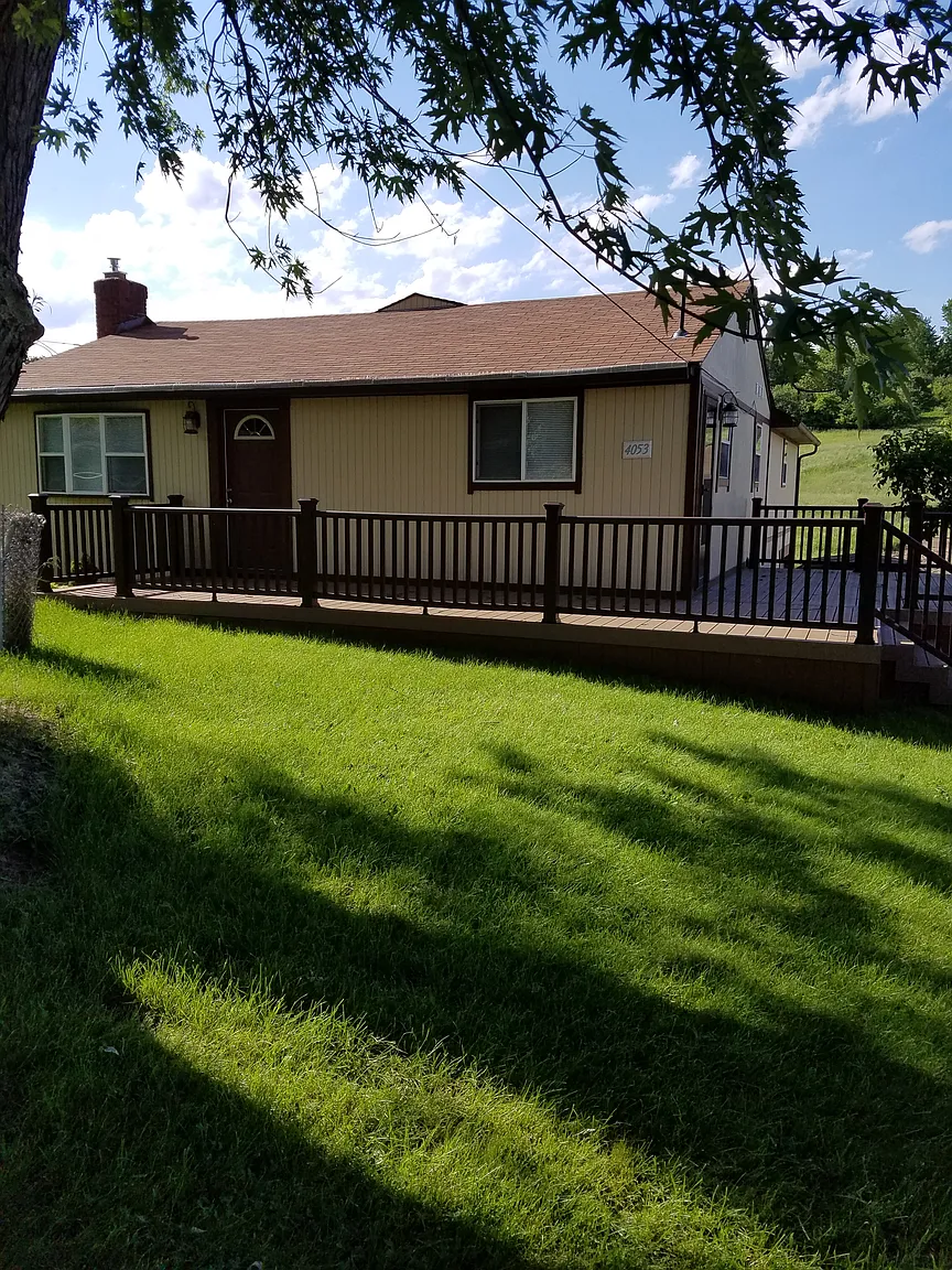 4053 Thoms Run Rd photo 1