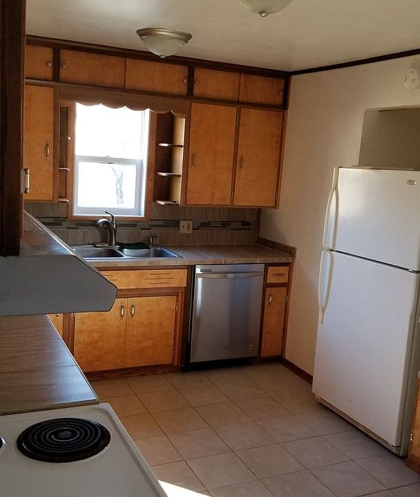 1st image of 4428 E State Road 58