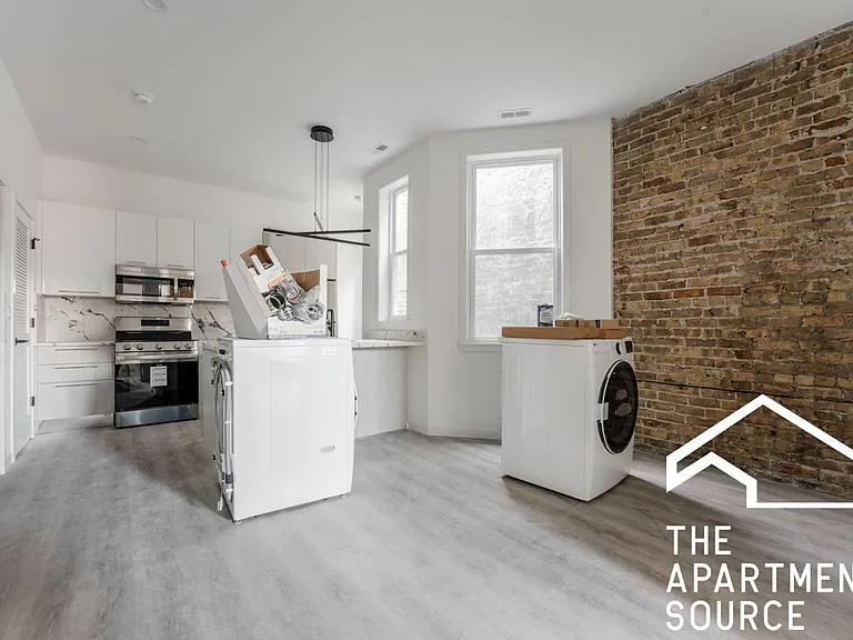 2743 W Division St #3R — Photo 17