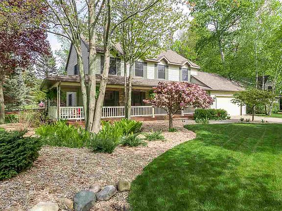 2nd image of 4418 Trail Wood Cir S
