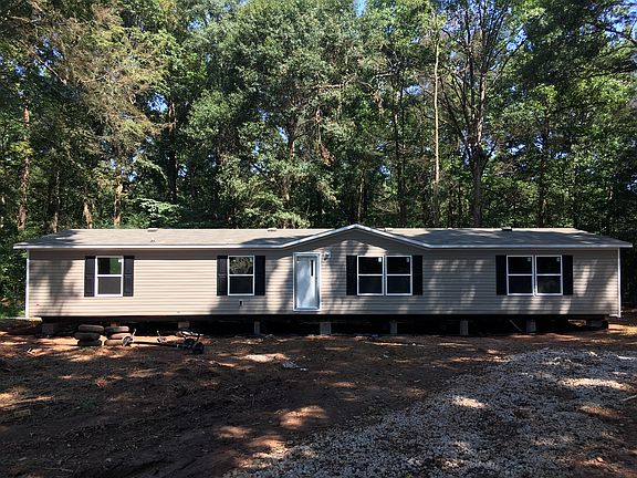 2nd image of 123 Fowler Freeman Ln