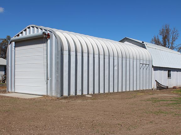Metal storage, 20x40