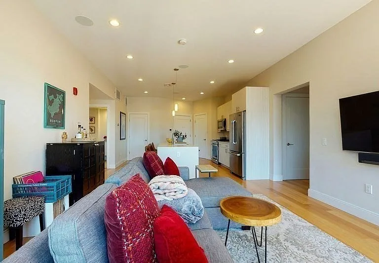 488 Dorchester Ave #4H — Photo 4