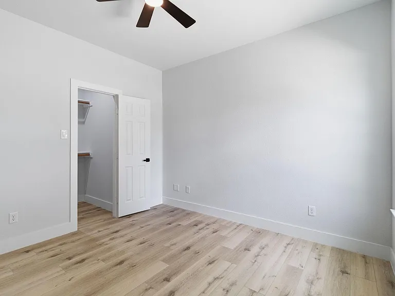 7040 Kinney St — Photo 22